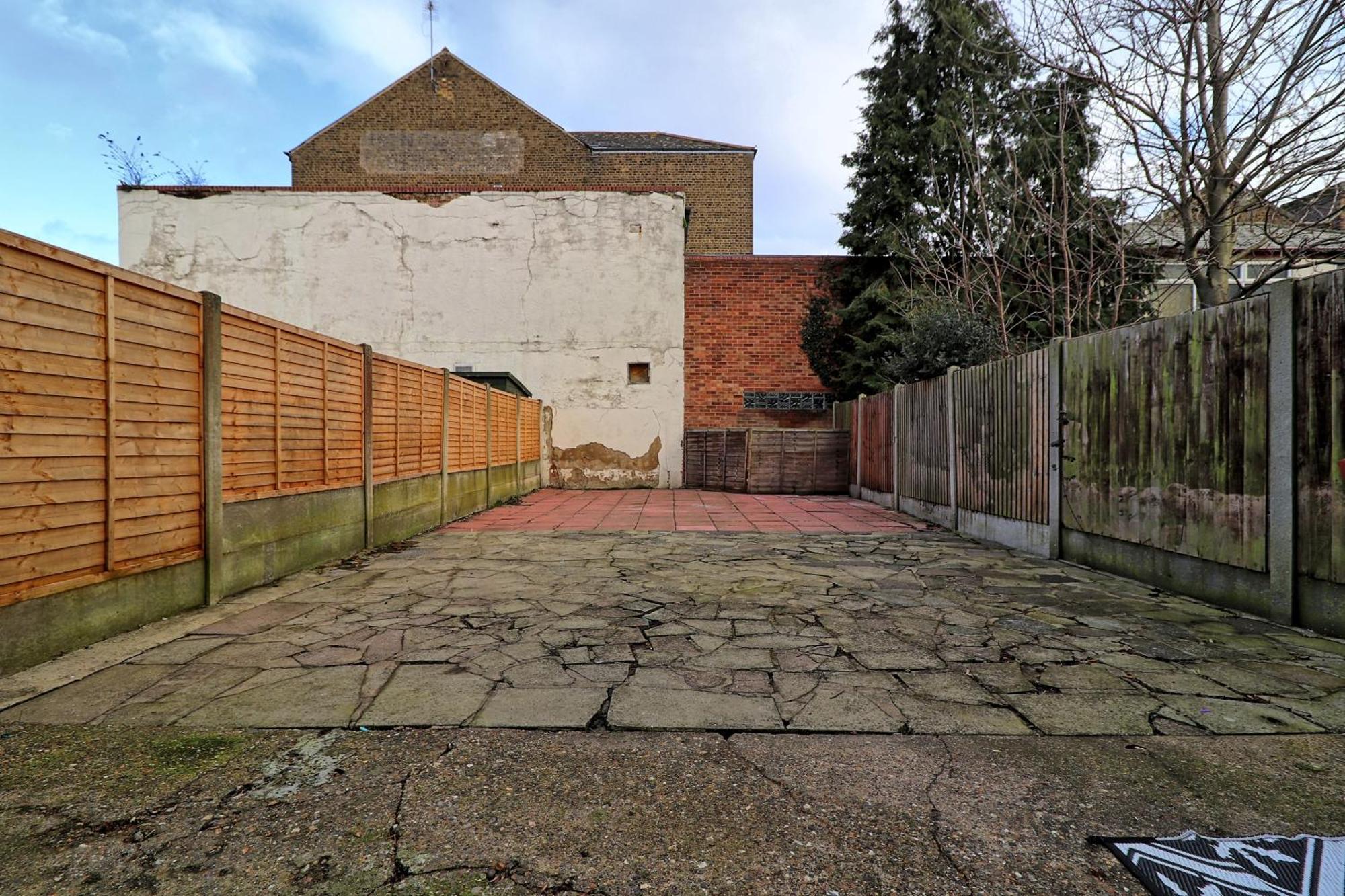 Beautiful Spacious Four Bedroom House With Parking For 2 Cars, 5 Minute Walk To Southend Station Bagian luar foto
